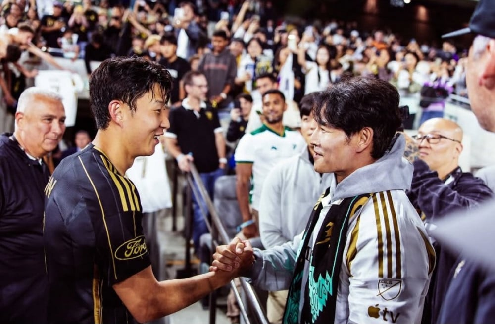 Kim Jong Kook Tertangkap Nonton MLS di Los Angeles Saat Bulan Madu, Tapi Bukan Bersama Istri!